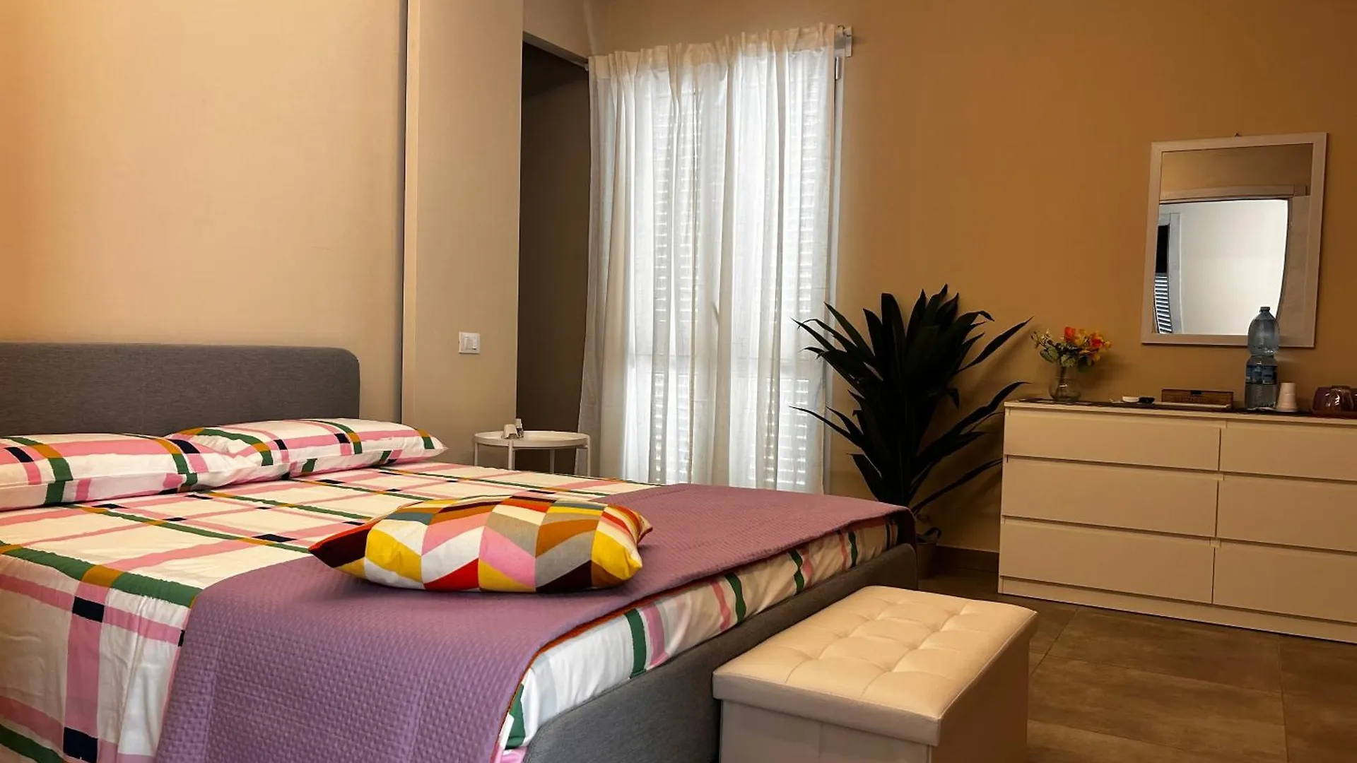 ブローロ Townhouse Piraino Bed & Breakfast イタリア
