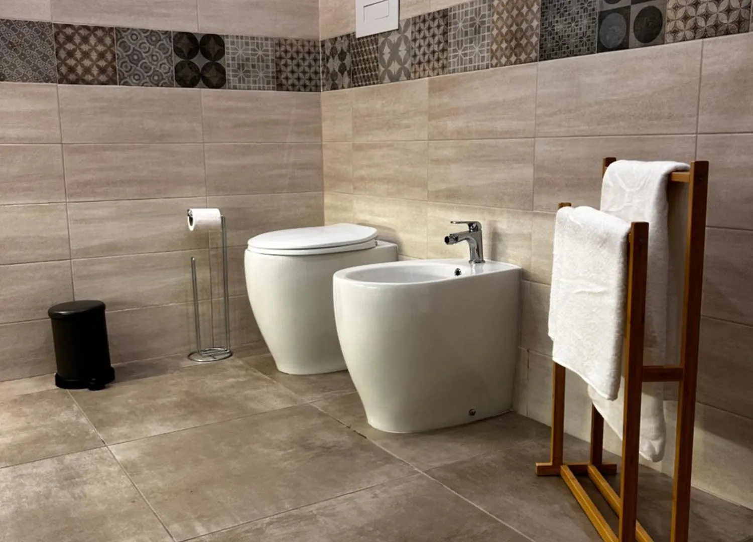 ブローロ Townhouse Piraino Bed & Breakfast 0*,