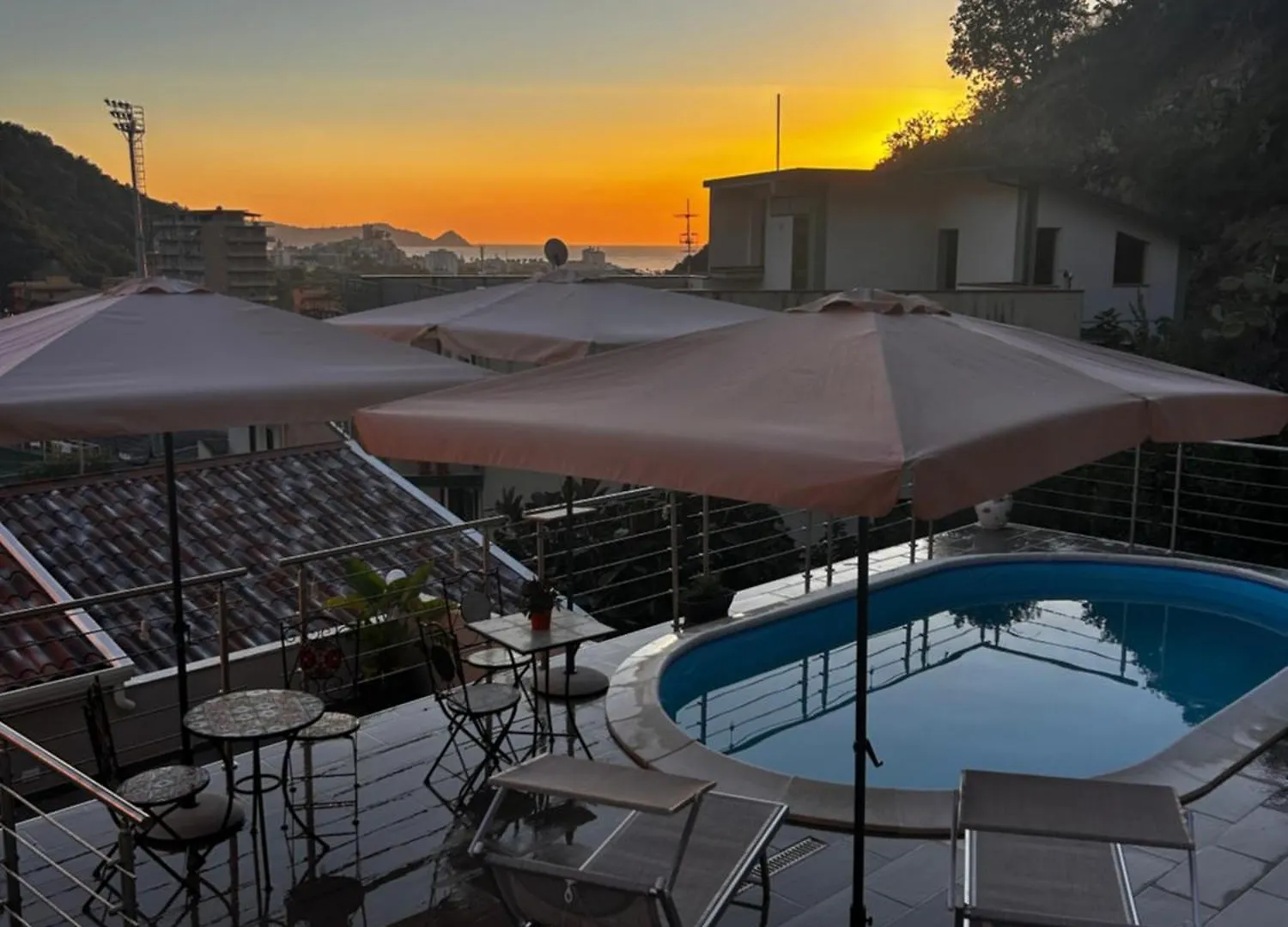 Townhouse Piraino Bed & Breakfast Brolo